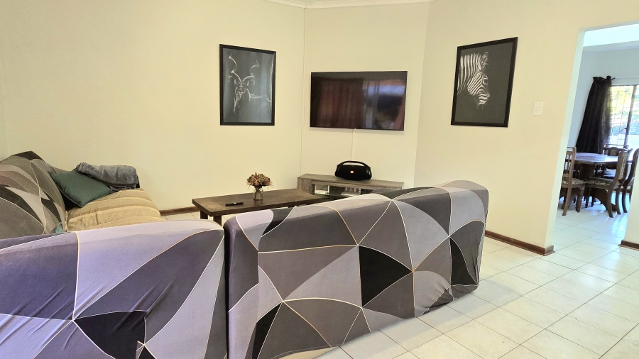 4 Bedroom Property for Sale in Geelhoutpark North West
